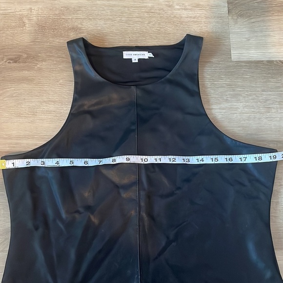 Good American Faux Leather Bodysuit sz 4 - Picture 5 of 10